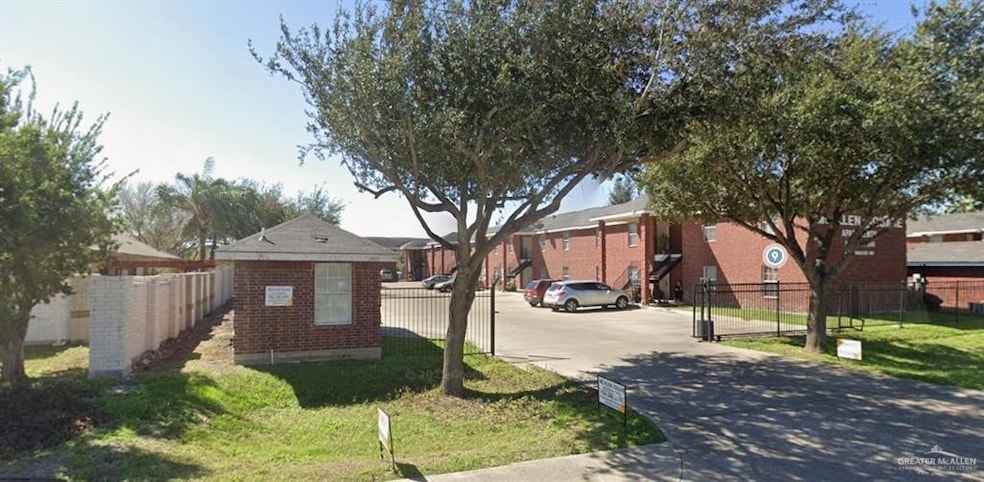 2405 Hibiscus Ave, McAllen, TX 78501 - photo 1