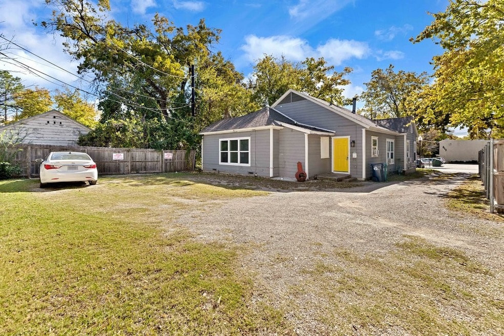 For Rent $1,300/month