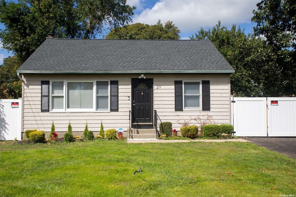 29 Harrison Dr, Shirley, NY 11967 - photo 1