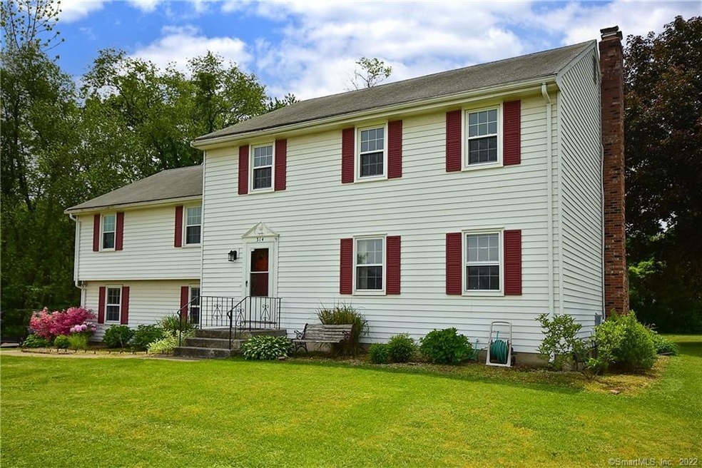 314 Hang Dog Ln, Wethersfield, CT 06109 - photo 1