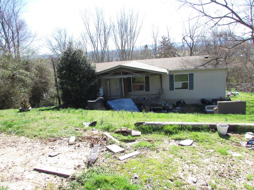 124 Hillside Dr, Johnson City, TN 37601 - photo 1