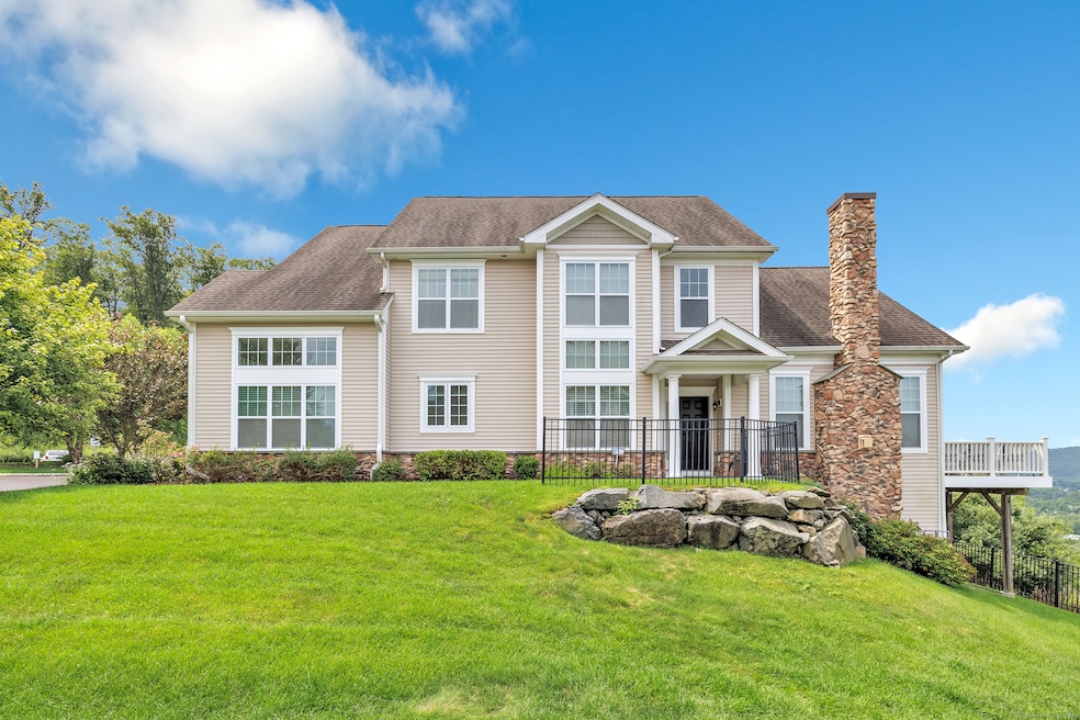 25 Hunting Ridge Ln unit 25, Bethel, CT 06801 - photo 1