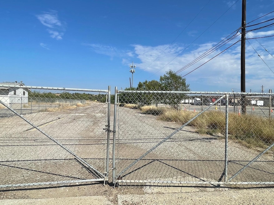 5310 U S 59, Laredo, TX 78041 - photo 1