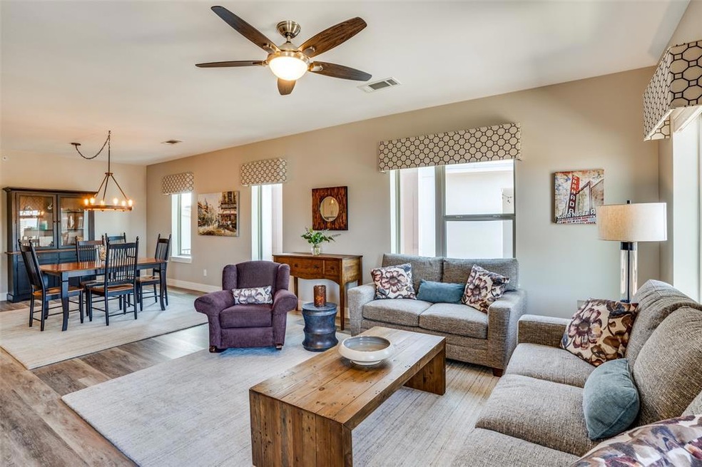 5718 Mccommas Blvd unit 301, Dallas, TX 75206 - photo 1