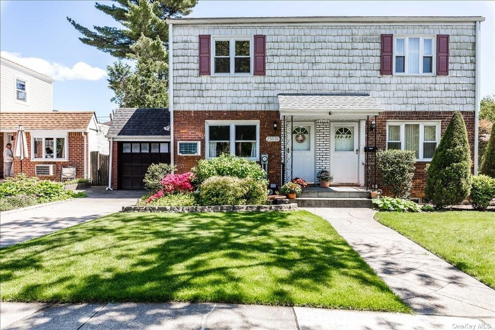 250-06 Shiloh Ave, Jamaica, NY 11426 - photo 1