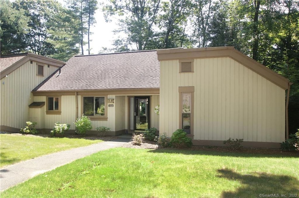 1008B Heritage Village unit 1008B, Southbury, CT 06488 - photo 1