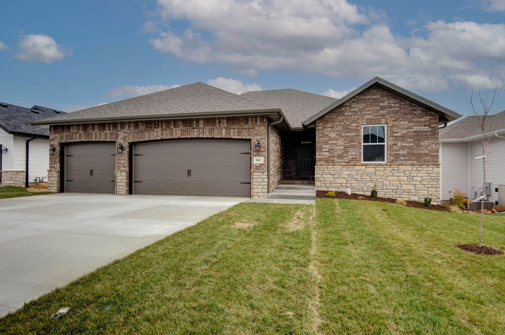 882 S Parkside Cir unit Lot 121, Nixa, MO 65714 - photo 1