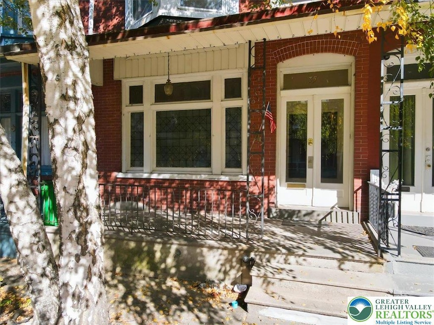 Pending $275,000 • Co-Listing Agent