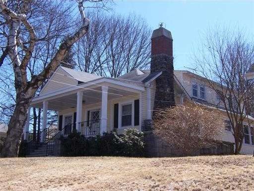 733 E Merrimack St, Lowell, MA 01852 - photo 1