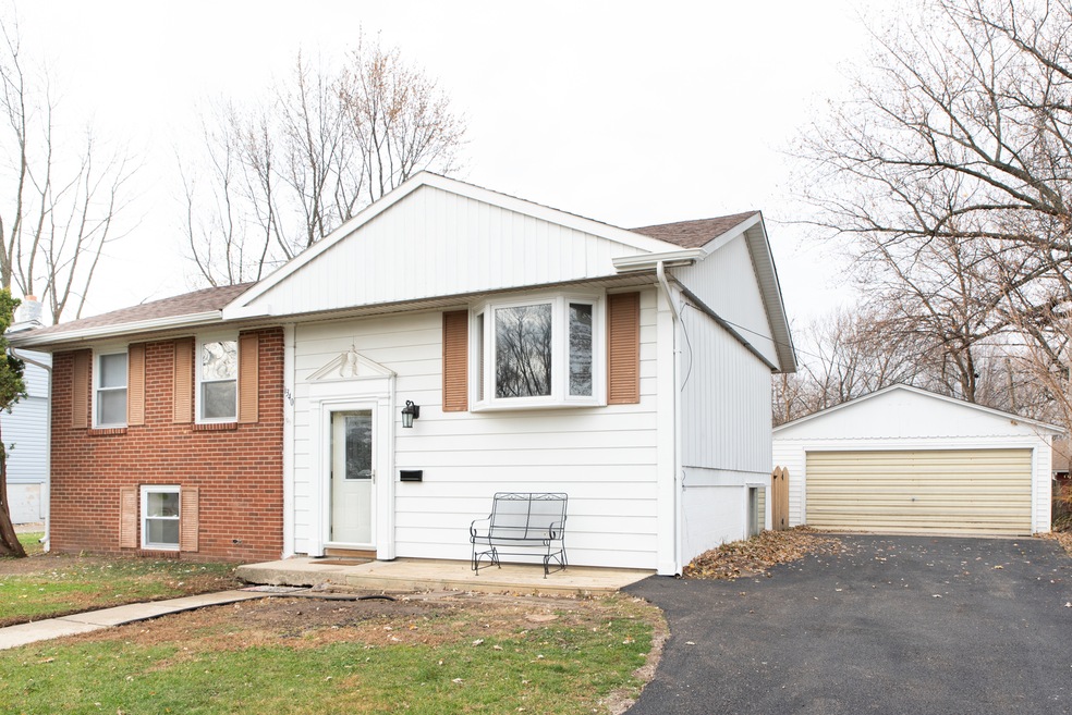 1340 Post Rd, Aurora, IL 60506 - photo 1