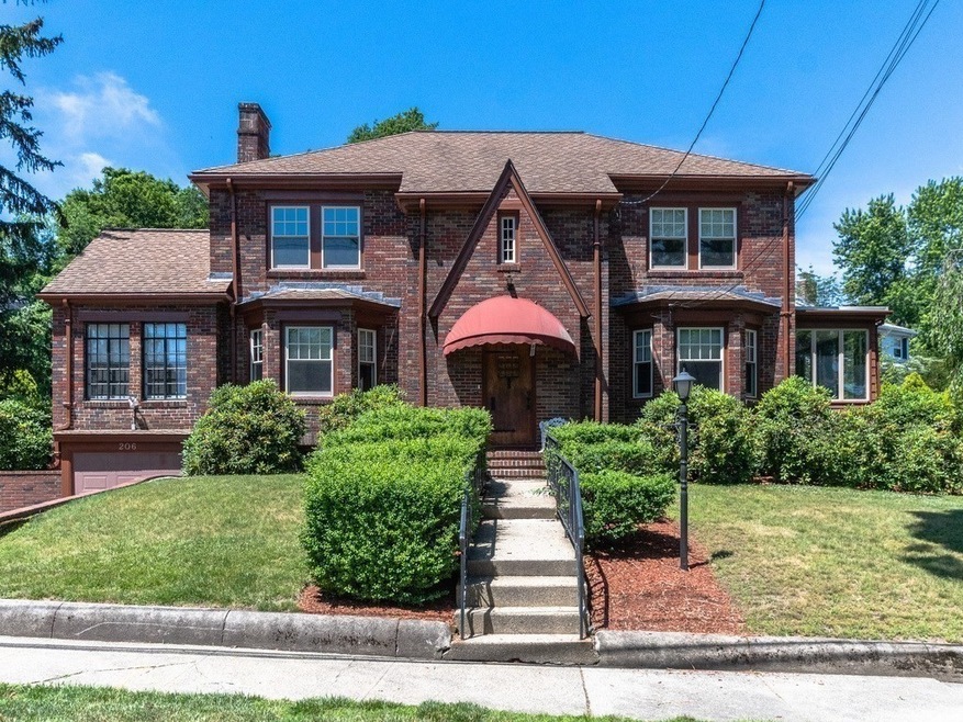 206 Crosby St, Arlington, MA 02474 - photo 1