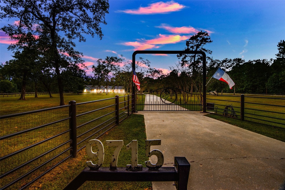 9715 Woodlane Blvd, Magnolia, TX 77354 - photo 1