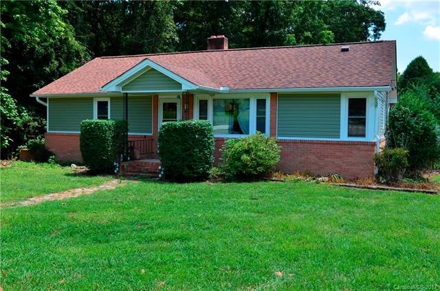 440 Ridge Rd, Hendersonville, NC 28792 - photo 1