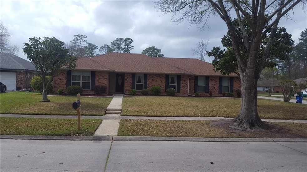 1101 Rue Limoges, Slidell, LA 70458 - photo 1