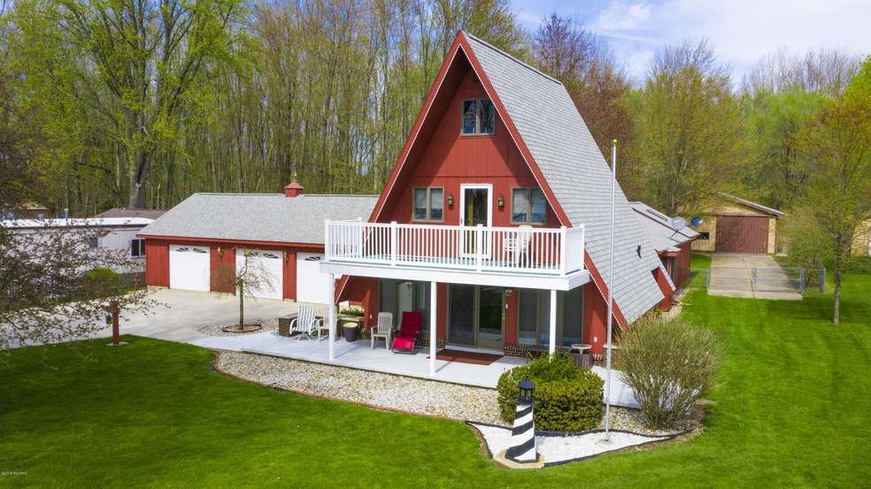 Exterior 8