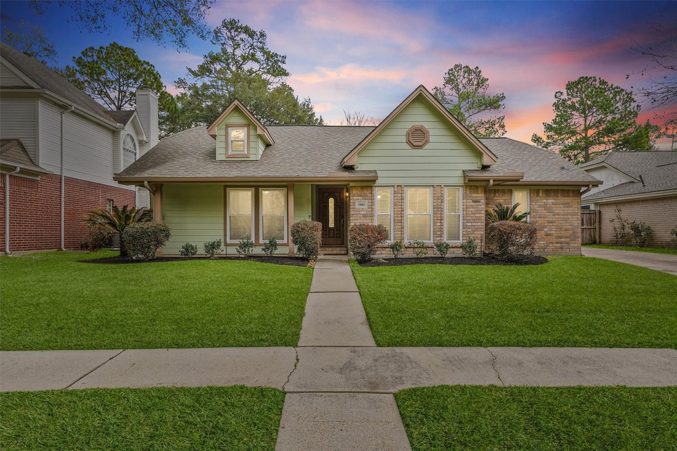 15602 Lago Villa Dr, Tomball, TX 77377 - photo 1