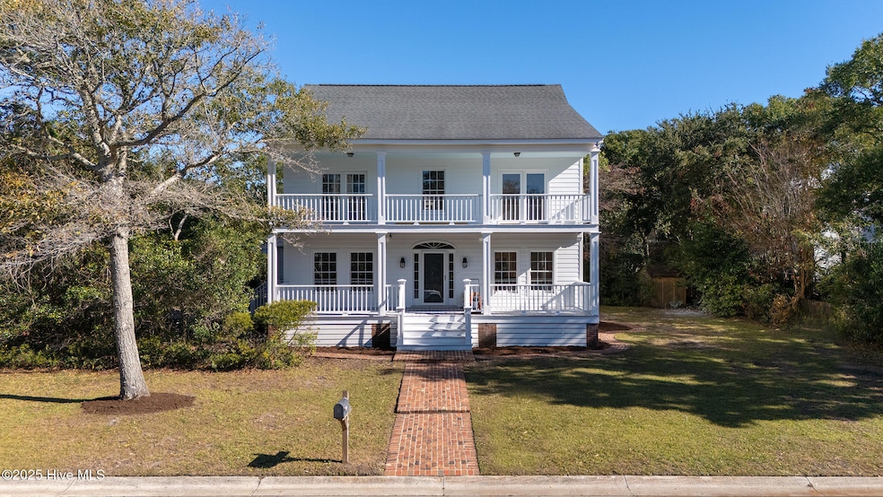 Pending $1,300,000 • Co-Listing Agent