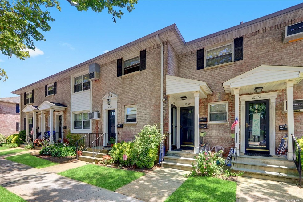 82-27 Langdale St unit 117B, New Hyde Park, NY 11040 - photo 1