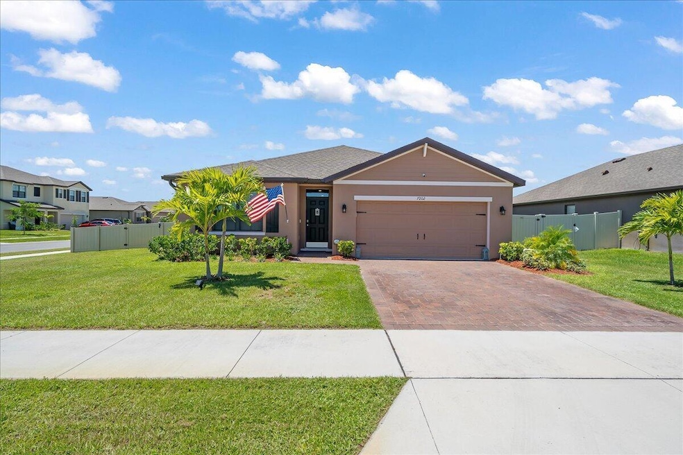 7202 Tigereye Way, Grant-Valkaria, FL 32949 - photo 1