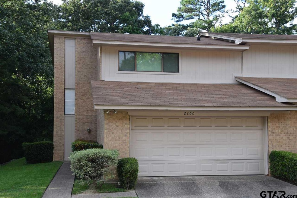 2200 2200 Villa Dr, Tyler, TX 75703 - photo 1