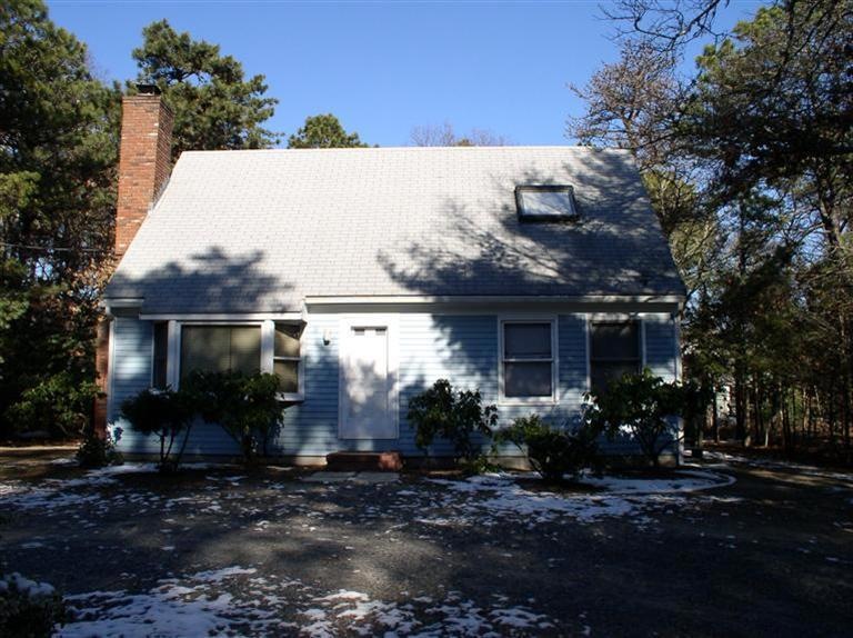 20 Jackbon Rd, Mashpee, MA 02649 - photo 1