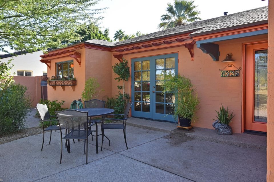 Courtyard 3