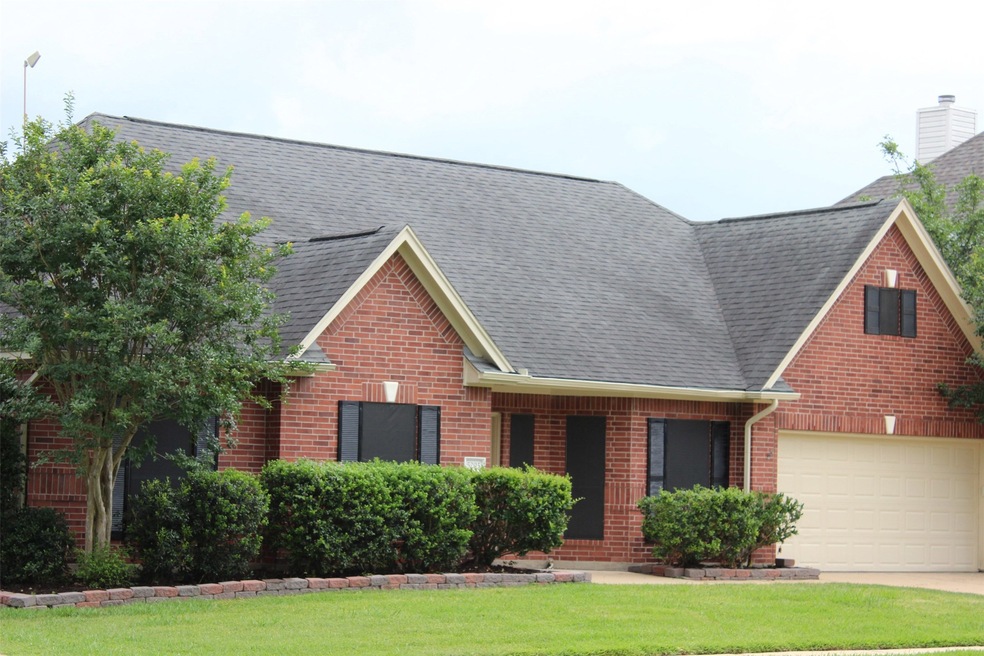 5205 Playa Dr, Pearland, TX 77584 - photo 1