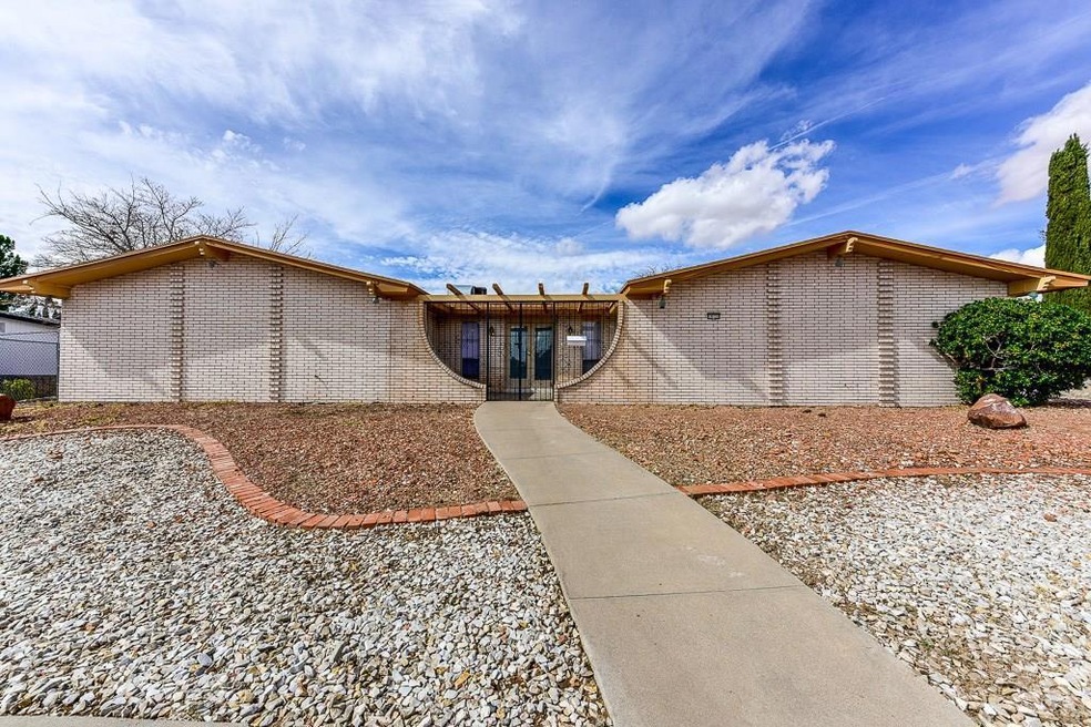 10133 Stoneway Dr, El Paso, TX 79925 - photo 1