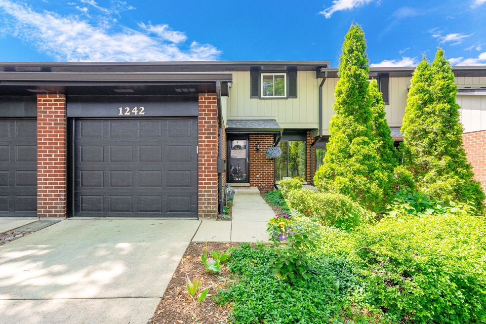 Sold $270,000 • Co-Listing Agent