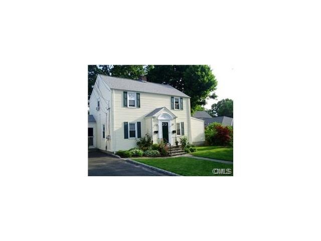 9 Robin St, Stamford, CT 06902 - photo 1