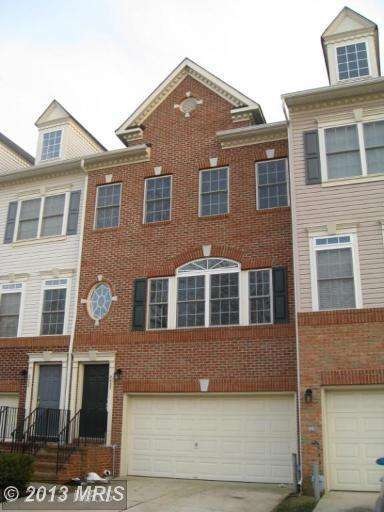 2437 Ogden Square unit 123, Gambrills, MD 21054 - photo 1