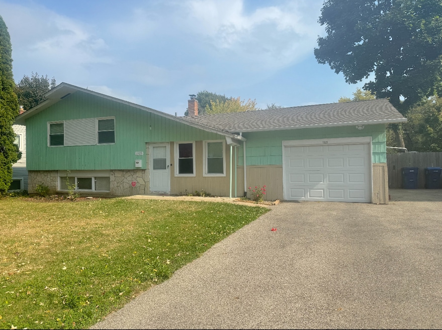 Sold $218,000 • Co-Listing Agent