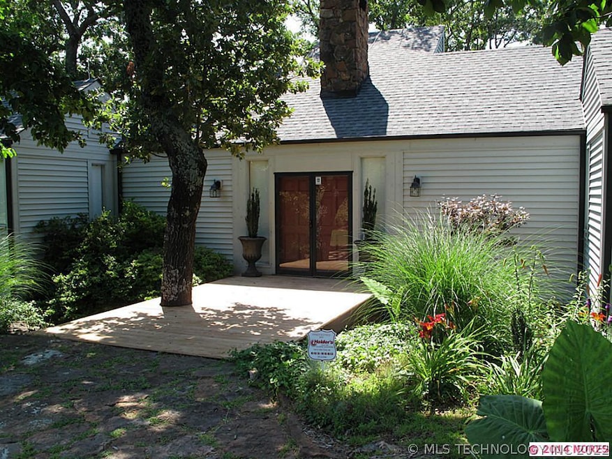 2bd/2ba modern updated home entry way