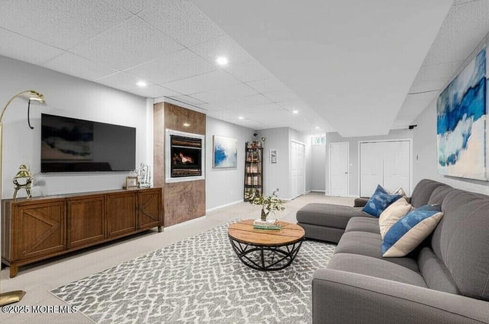 20250725142353623542000000-o