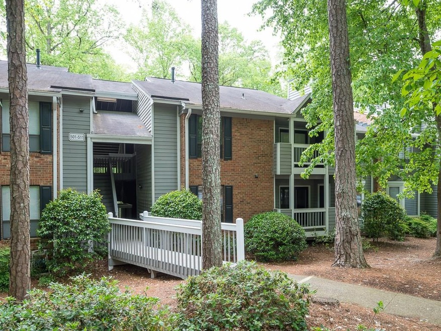 Like new condo on main level...no stairs!
