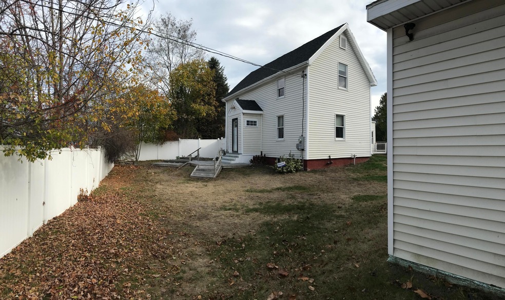 16 Memory Ln, South Portland, ME 04106 - photo 1