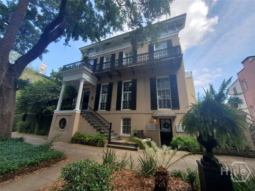 208 E Jones St, Savannah, GA 31401 - photo 1
