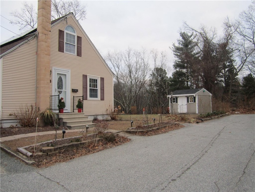 26 Field Ave, West Warwick, RI 02893 - photo 1