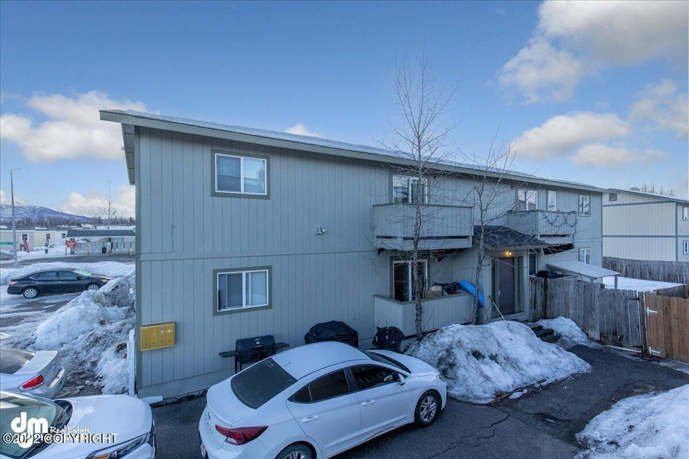 4-Exterior Front 20220329-DW-0468-Edit