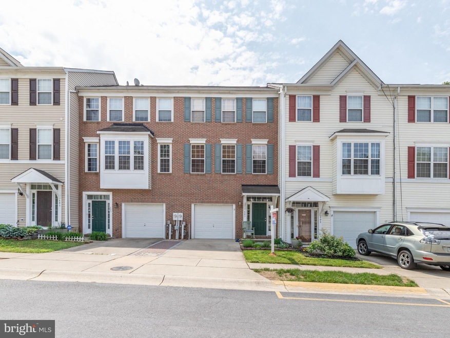 607 Trout Run Ct, Odenton, MD 21113 - photo 1