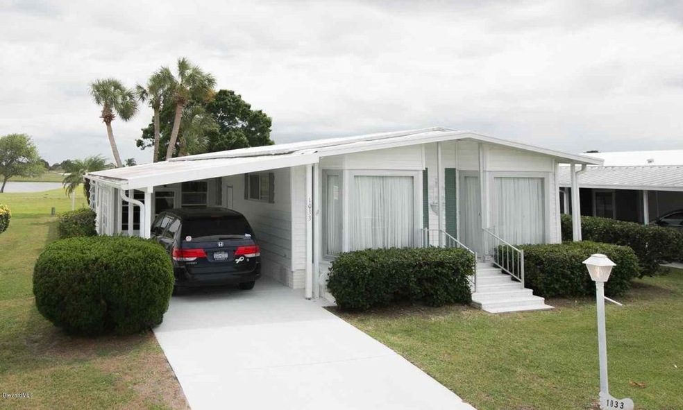 1033_Rolal_Palm_-_Exterior