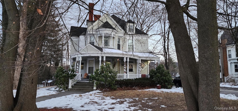 41 Oakland Ave unit 2, Warwick, NY 10990 - photo 1