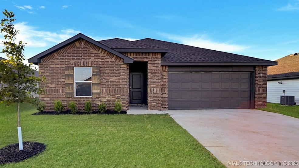 8523 E El Paso St, Broken Arrow, OK 74014 - photo 1