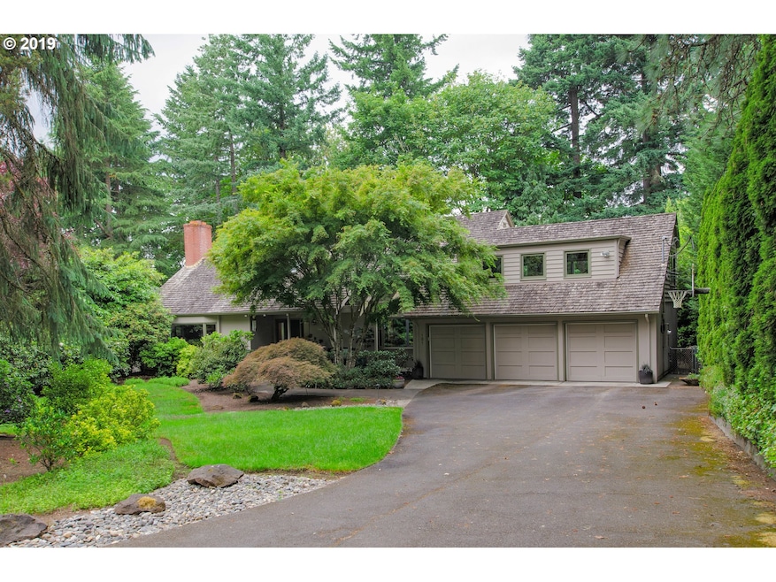 2151 Crest Dr, Lake Oswego, OR 97034 - photo 1