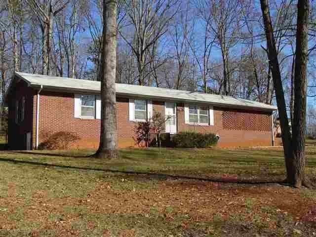 402 Forest Acres Cir, Walhalla, SC 29691 - photo 1