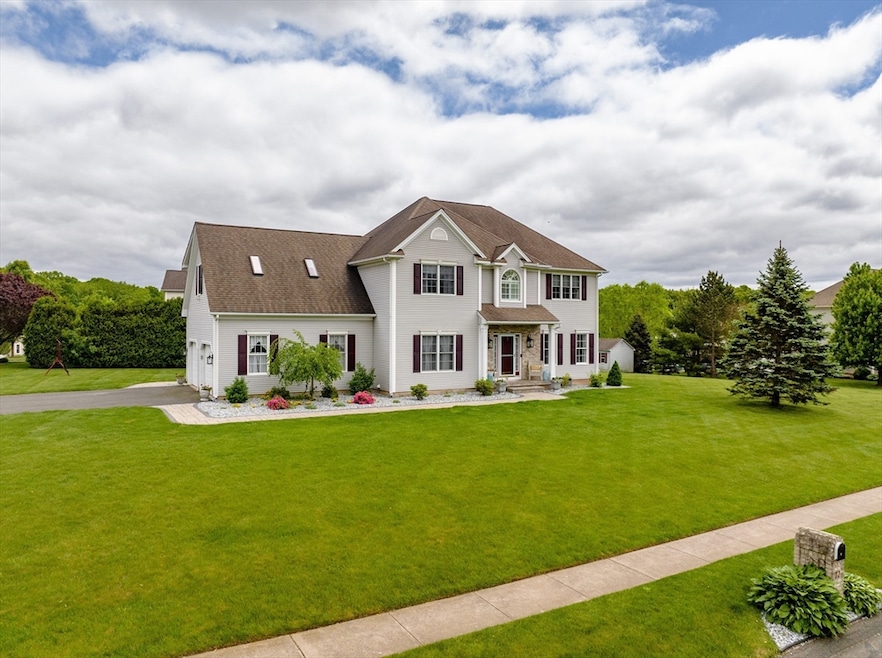 72 Lennys Way, West Springfield, MA 01089 - photo 1