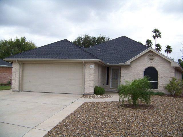 907 Katrin Dr, Alamo, TX 78516 - photo 1