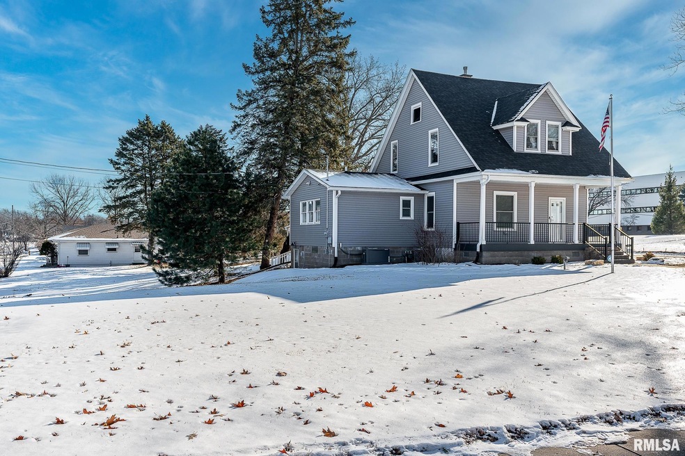 2415 Bridge Ave, Davenport, IA 52803 - photo 1