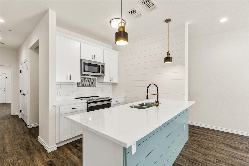 For Rent $1,825/month