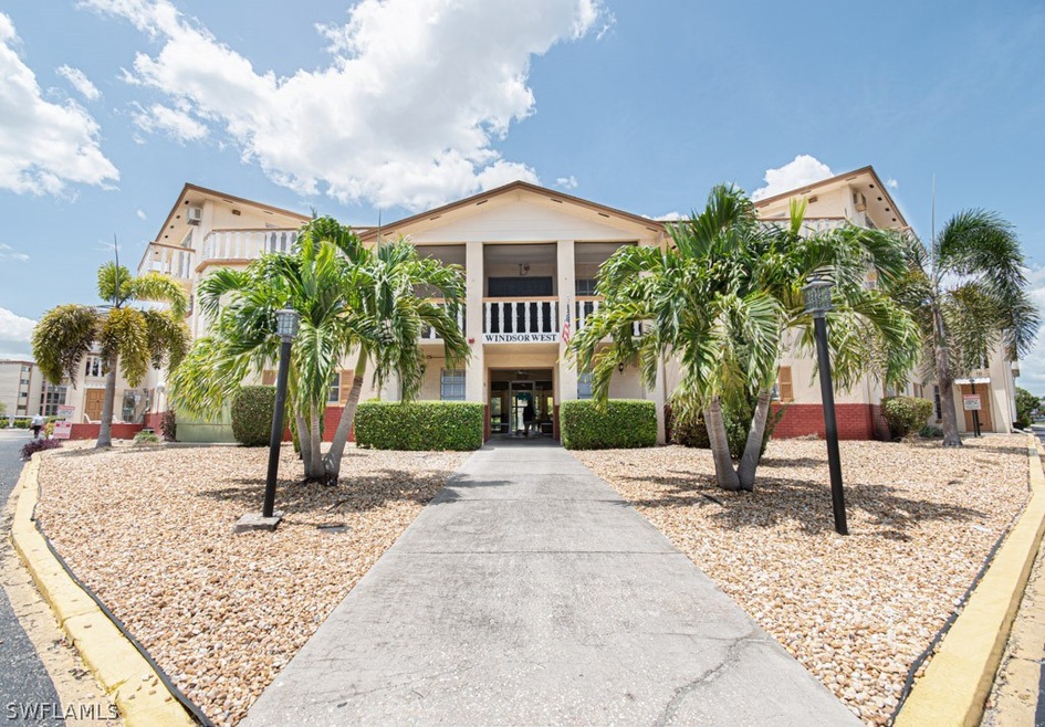 3706 Broadway unit 3, Fort Myers, FL 33901 - photo 1